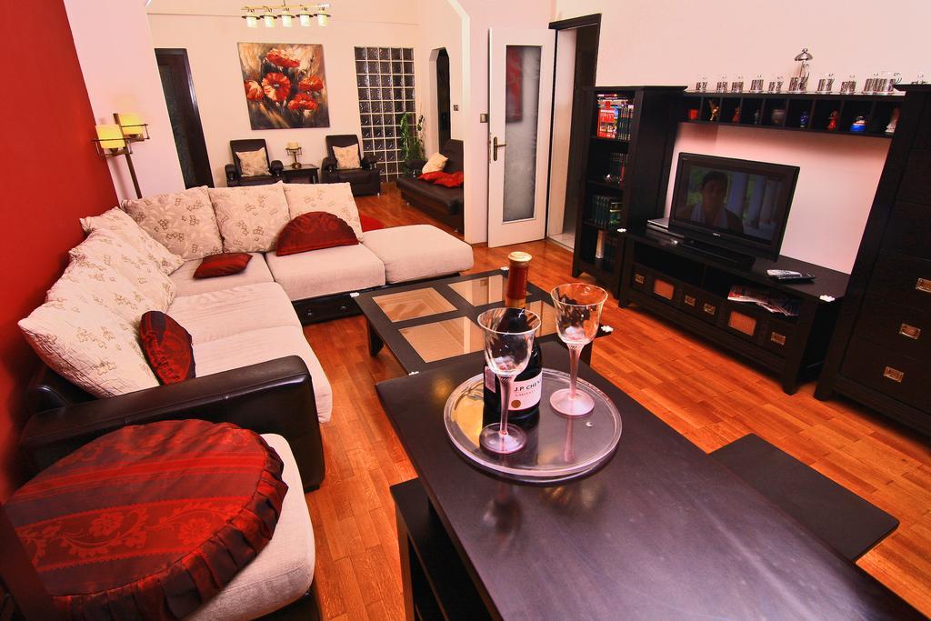 Nirvana Accommodation Bucharest Luaran gambar