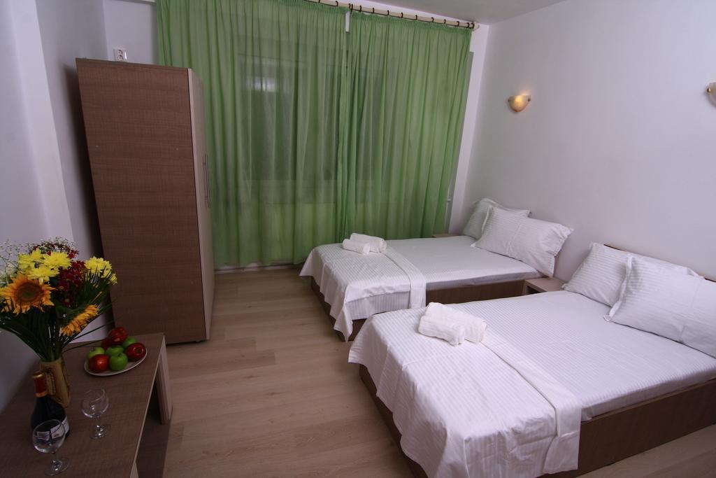 Nirvana Accommodation Bucharest Luaran gambar