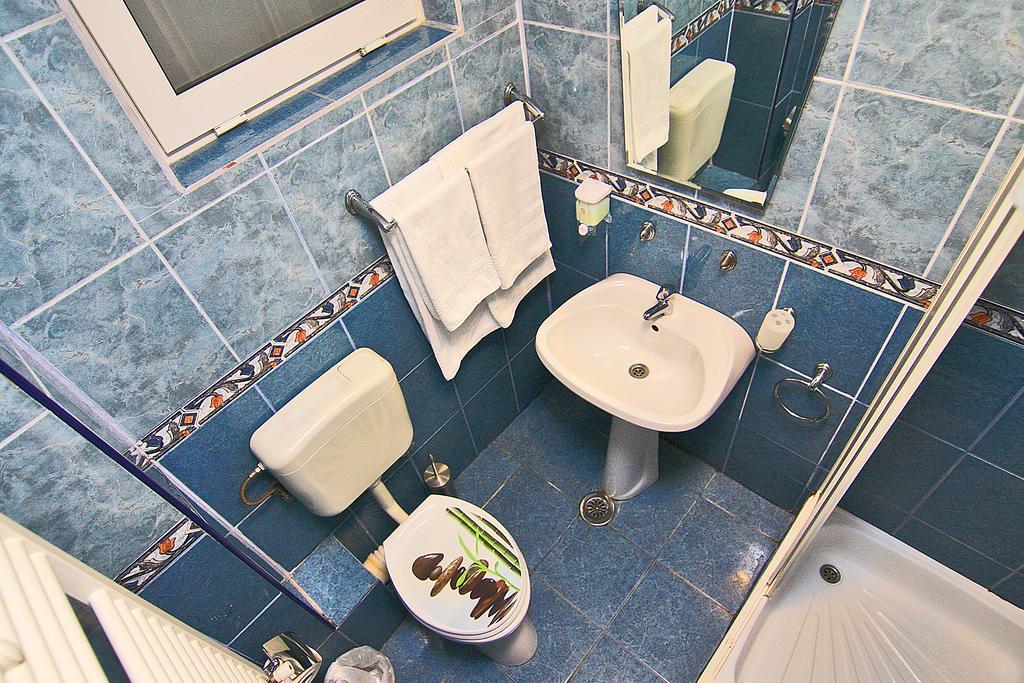 Nirvana Accommodation Bucharest Bilik gambar