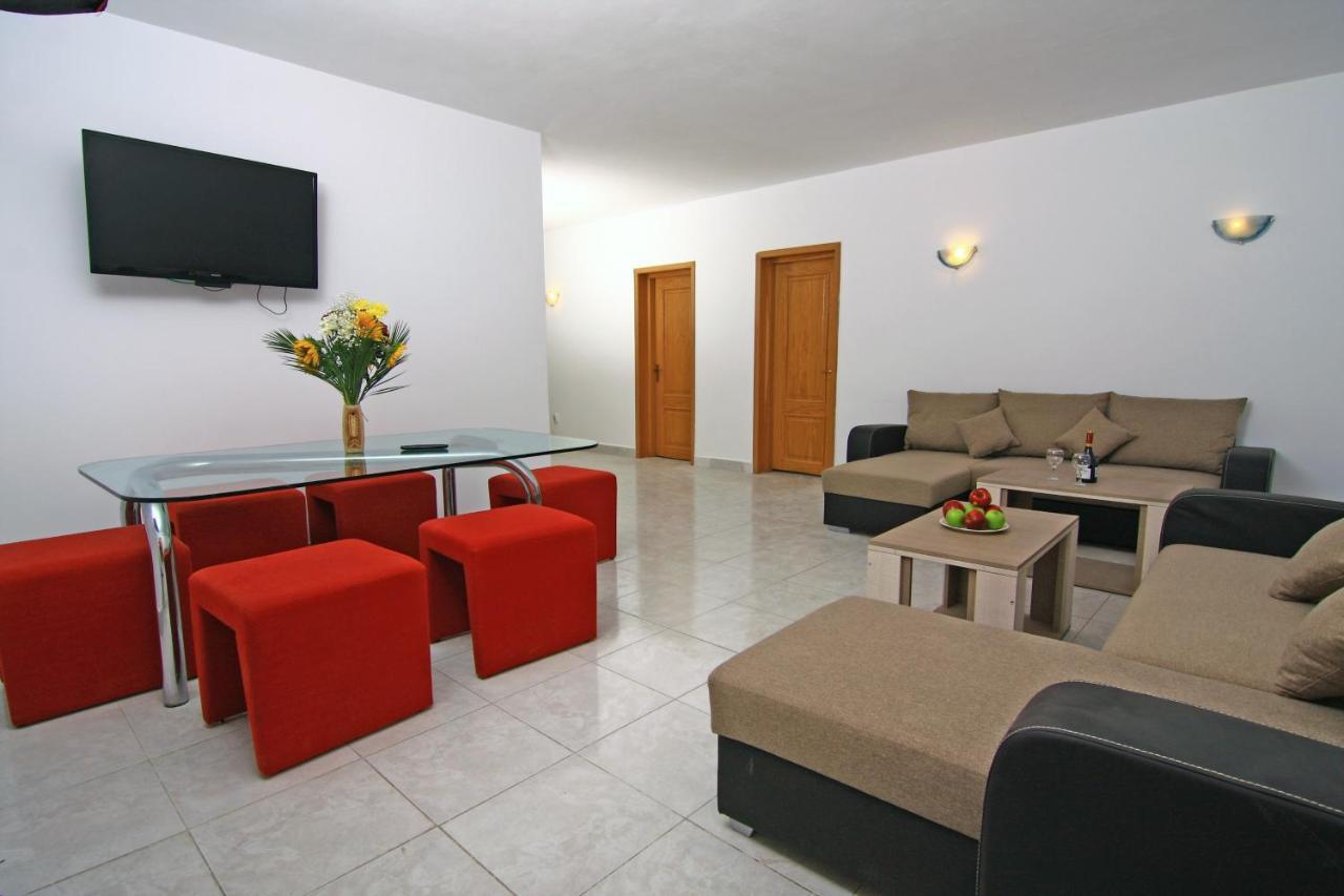 Nirvana Accommodation Bucharest Luaran gambar