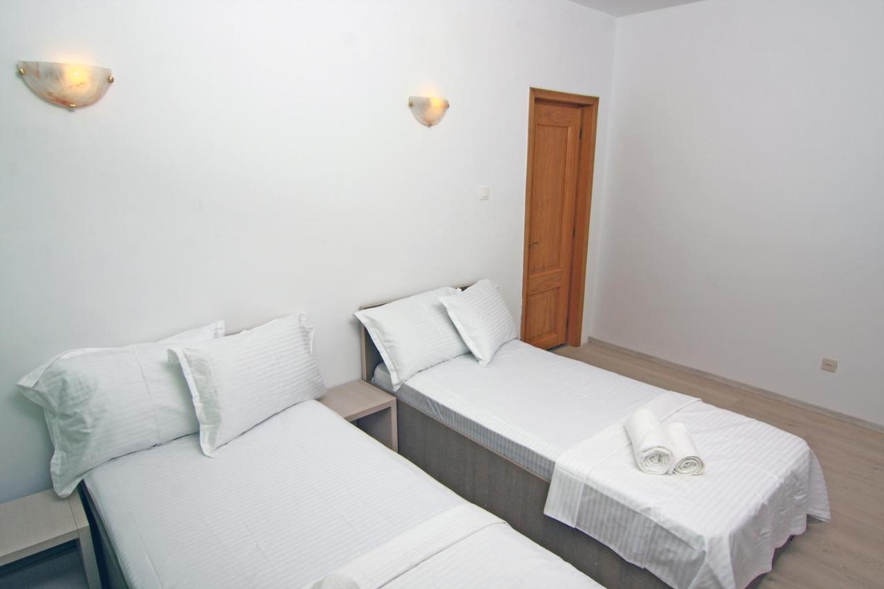 Nirvana Accommodation Bucharest Luaran gambar