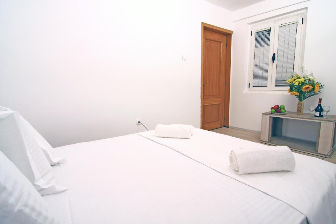 Nirvana Accommodation Bucharest Luaran gambar