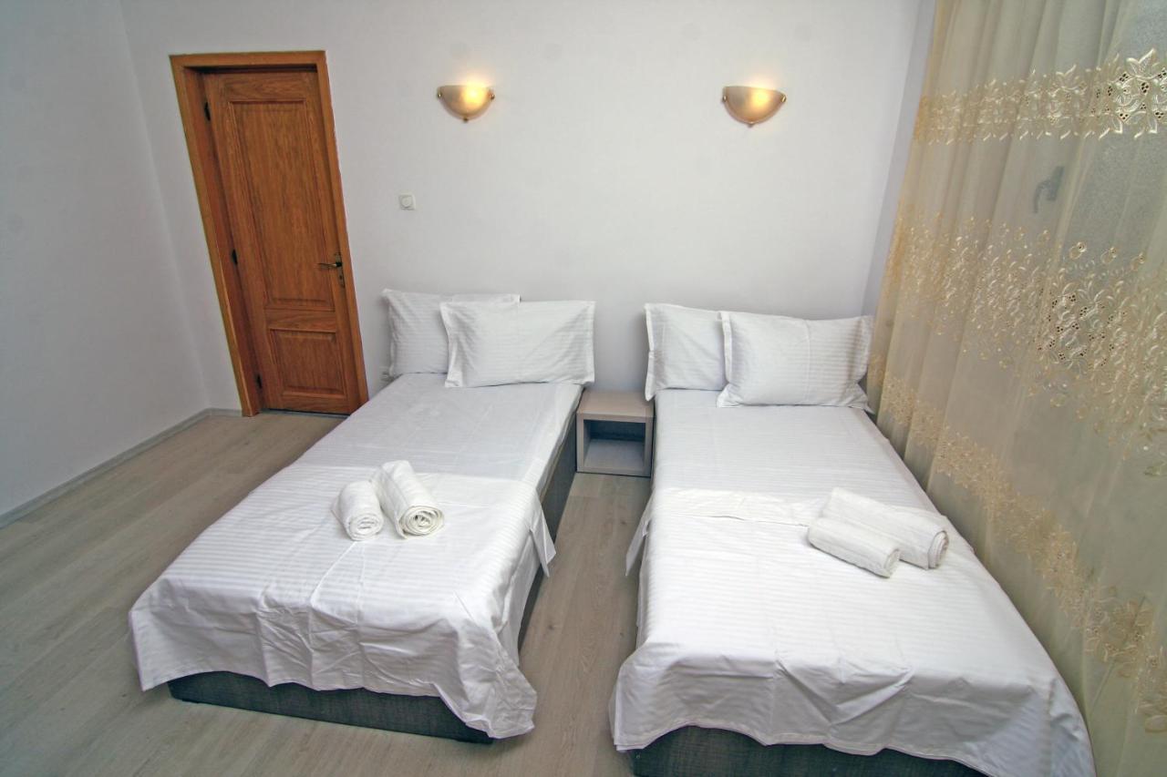 Nirvana Accommodation Bucharest Luaran gambar