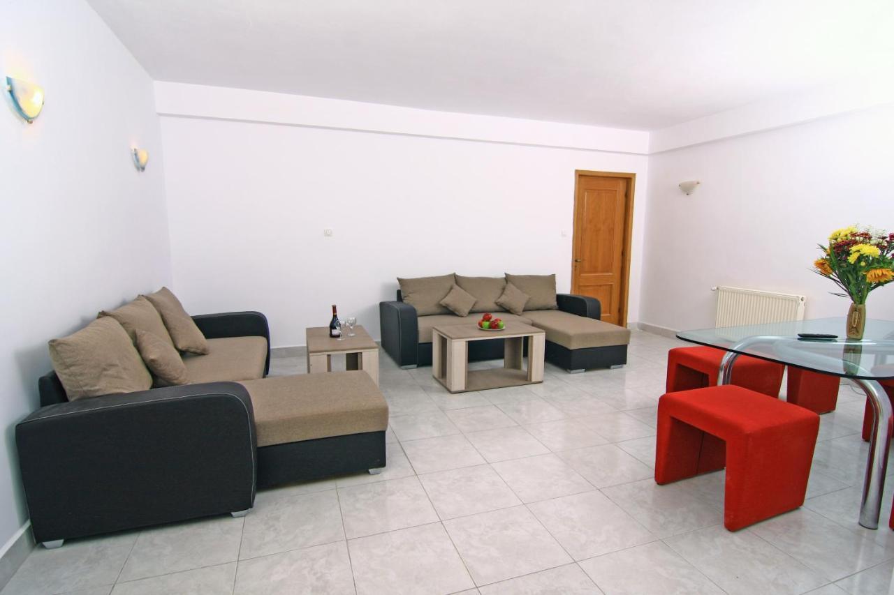 Nirvana Accommodation Bucharest Luaran gambar